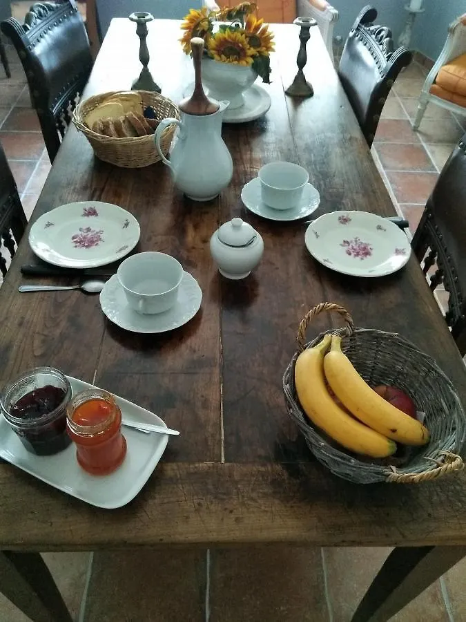 La Taniere Bed and Breakfast Champs-Sur-Tarentaine-Marchal 0*,  Γαλλία